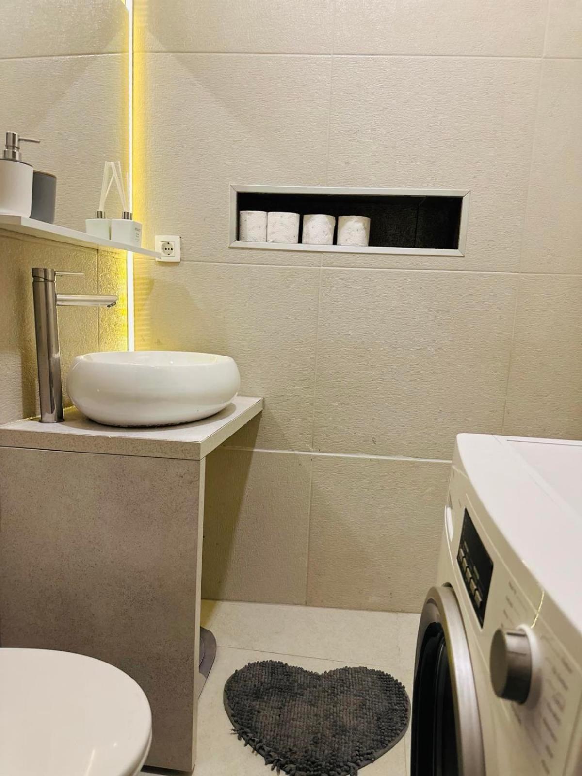 Relax Exclusive Apartment Free Public Parking سراييفو المظهر الخارجي الصورة
