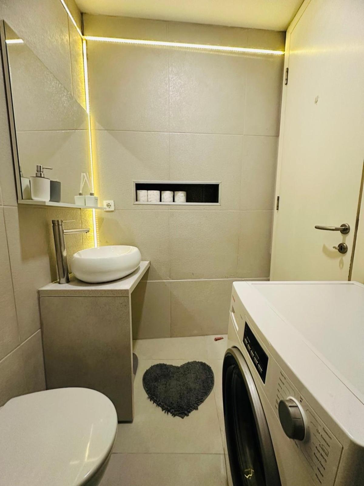 Relax Exclusive Apartment Free Public Parking سراييفو المظهر الخارجي الصورة